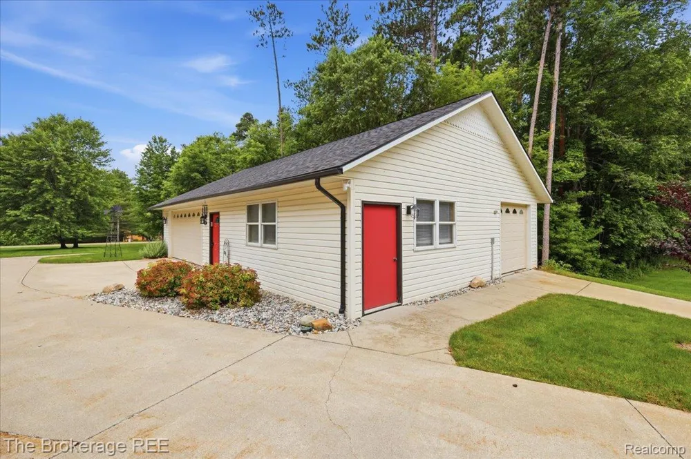 440 Elm Grove Road Elba Township, MI 48446