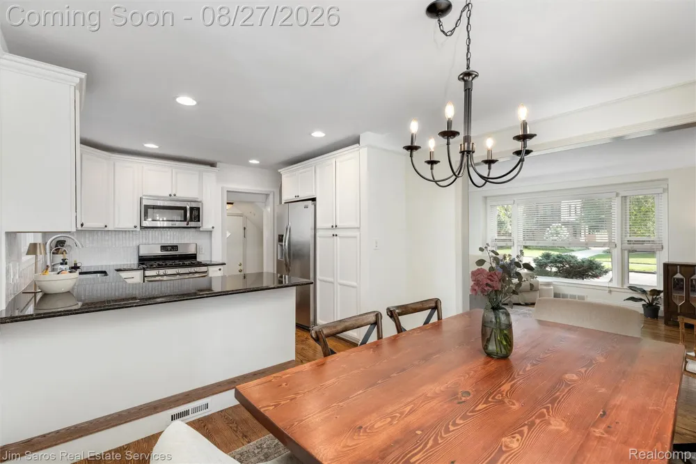 276 Moran Road Grosse Pointe Farms City, MI 48236