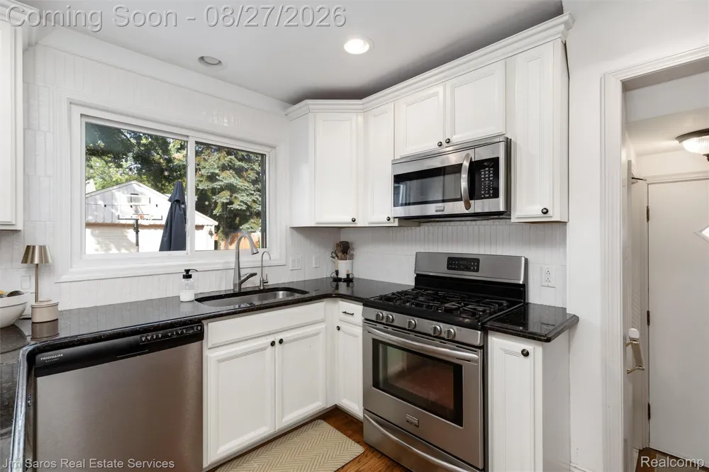 276 Moran Road Grosse Pointe Farms City, MI 48236