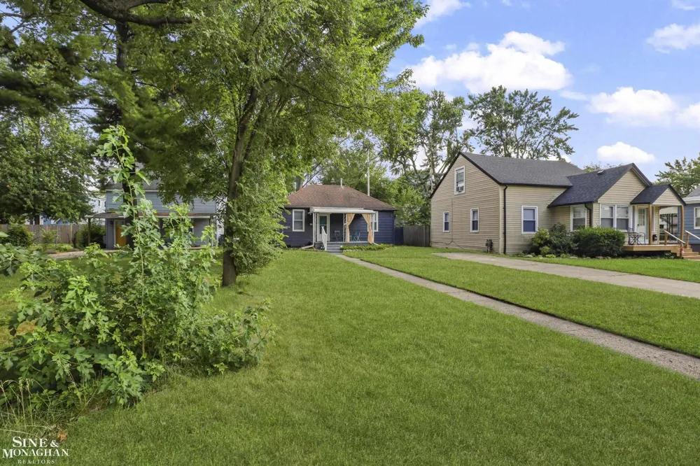 1312 E Harry Avenue Hazel Park City, MI 48030