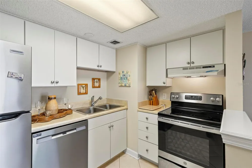 2700 OCEAN SHORE BOULEVARD #315 Ormond Beach, FL 32176