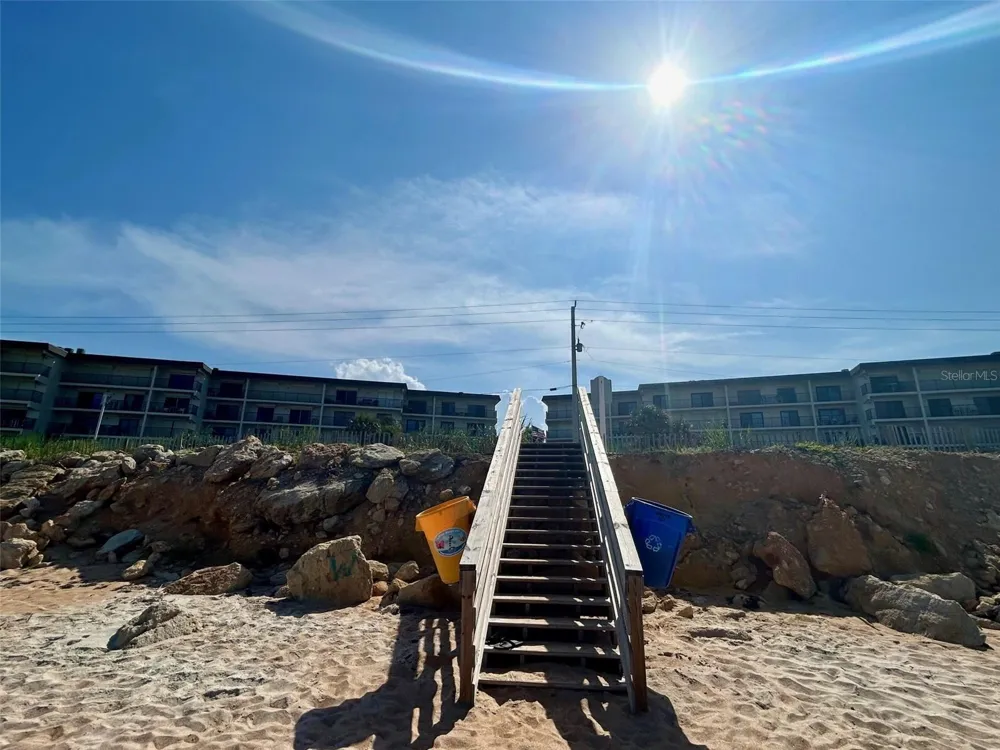 2700 OCEAN SHORE BOULEVARD #315 Ormond Beach, FL 32176