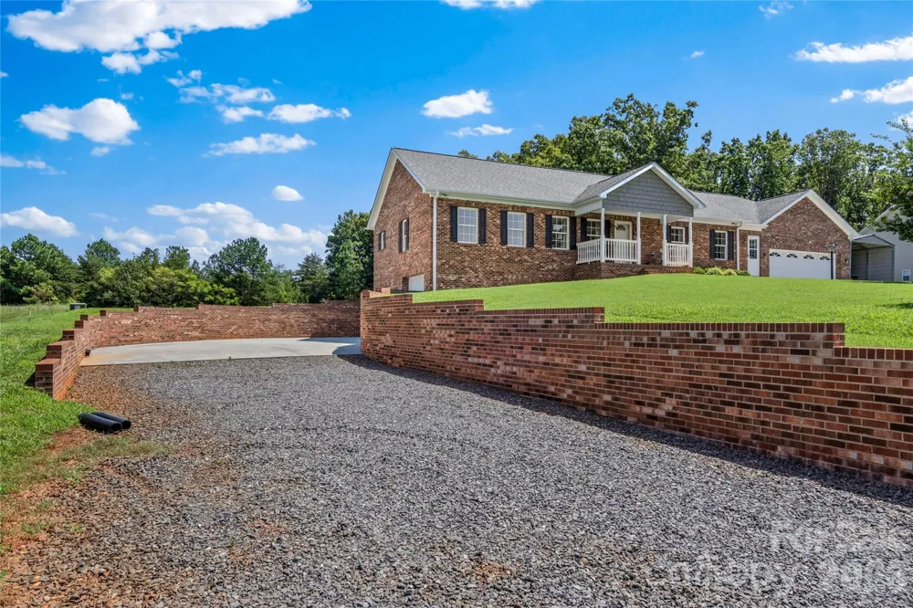 527 Howardtown Circle Mocksville, NC 27028