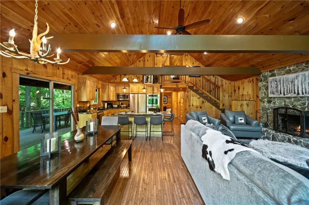 469 Lake Drive Ellijay, GA 30536