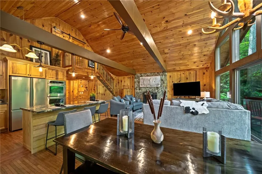 469 Lake Drive Ellijay, GA 30536