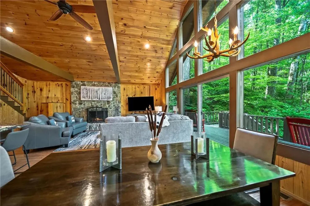 469 Lake Drive Ellijay, GA 30536