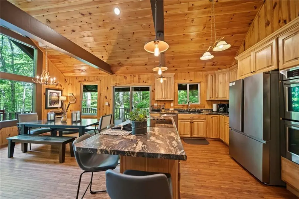 469 Lake Drive Ellijay, GA 30536