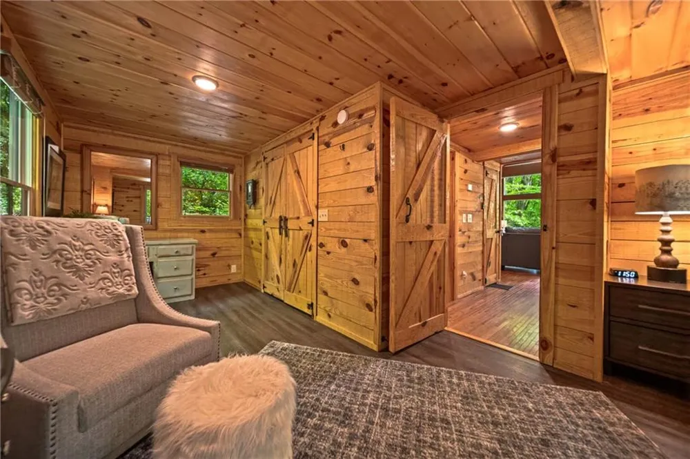 469 Lake Drive Ellijay, GA 30536