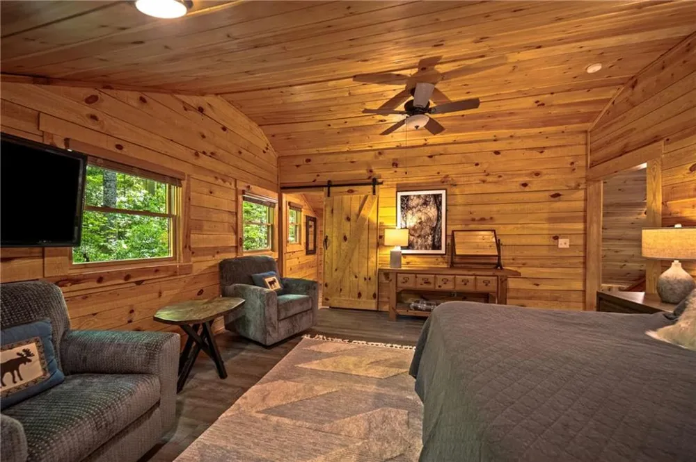 469 Lake Drive Ellijay, GA 30536