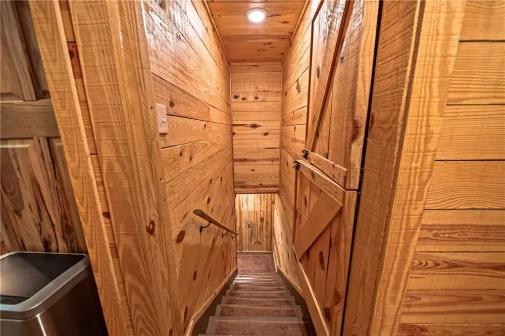 469 Lake Drive Ellijay, GA 30536
