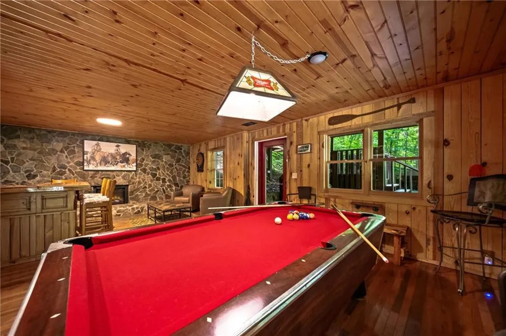 469 Lake Drive Ellijay, GA 30536