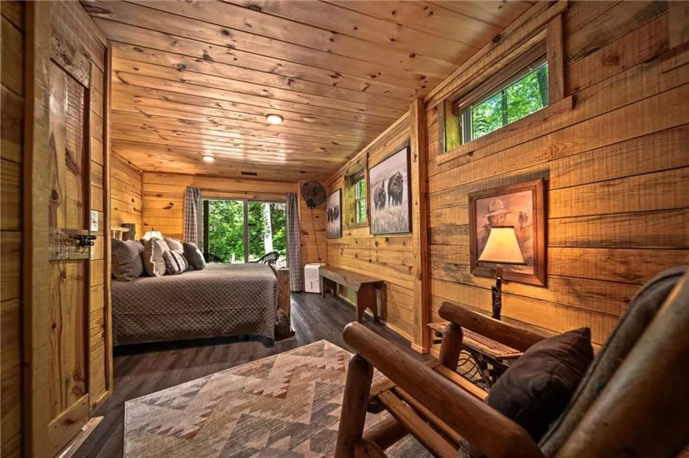 469 Lake Drive Ellijay, GA 30536