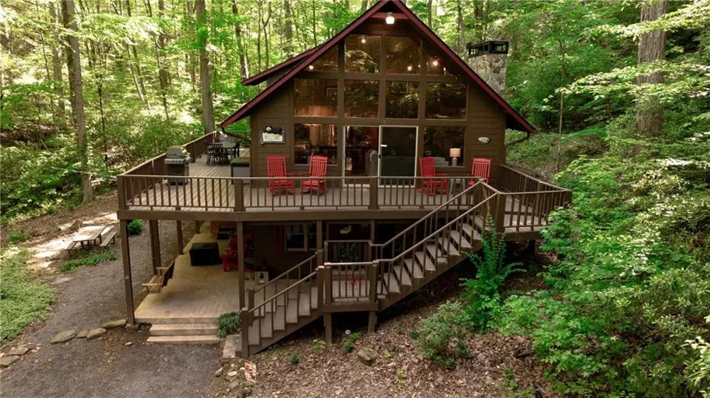 469 Lake Drive Ellijay, GA 30536