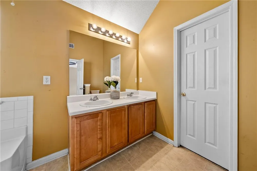 1753 Deer Crossing Circle Jonesboro, GA 30236