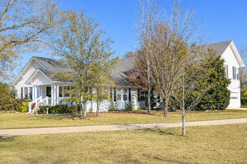 20272 County Road 4126 Lindale, TX 75771