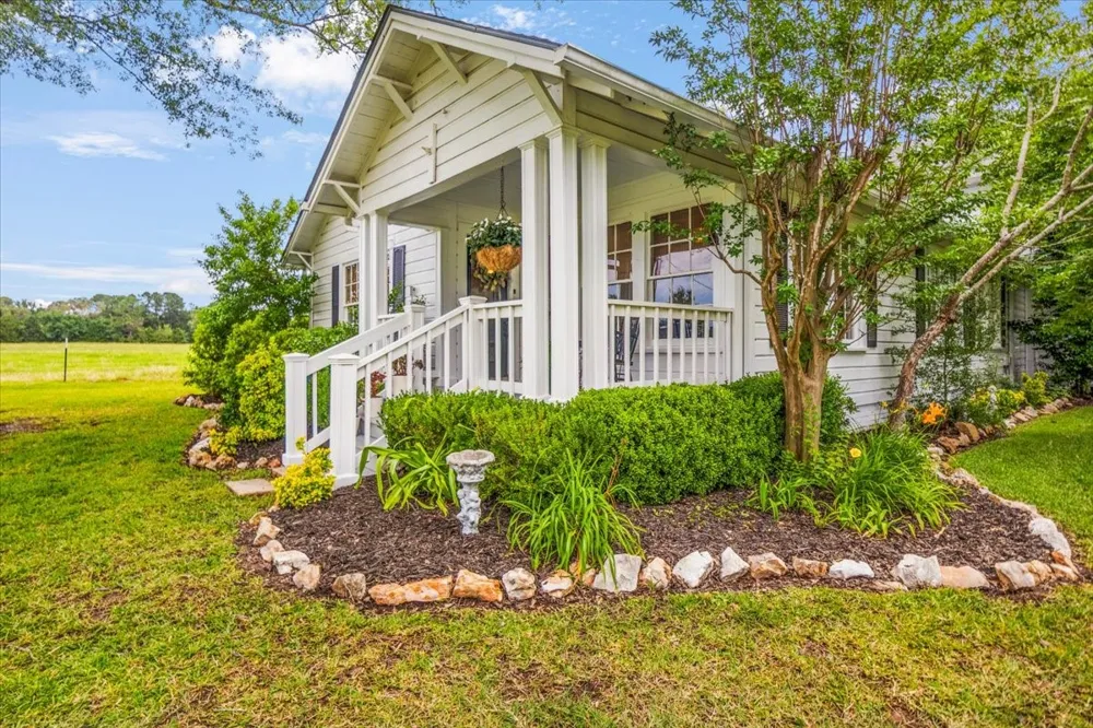 20272 County Road 4126 Lindale, TX 75771
