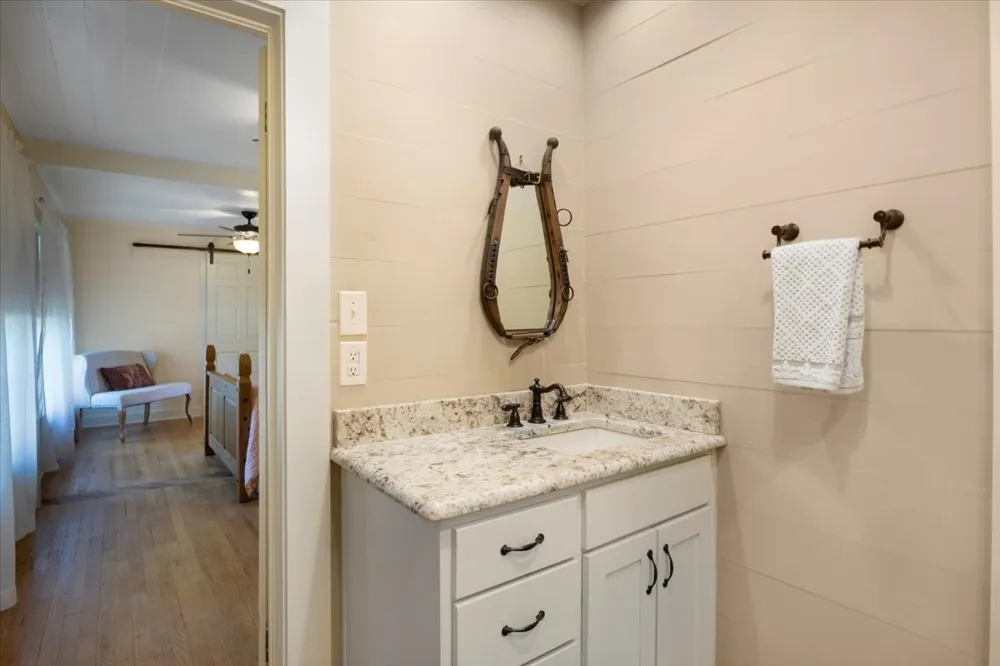 20272 County Road 4126 Lindale, TX 75771