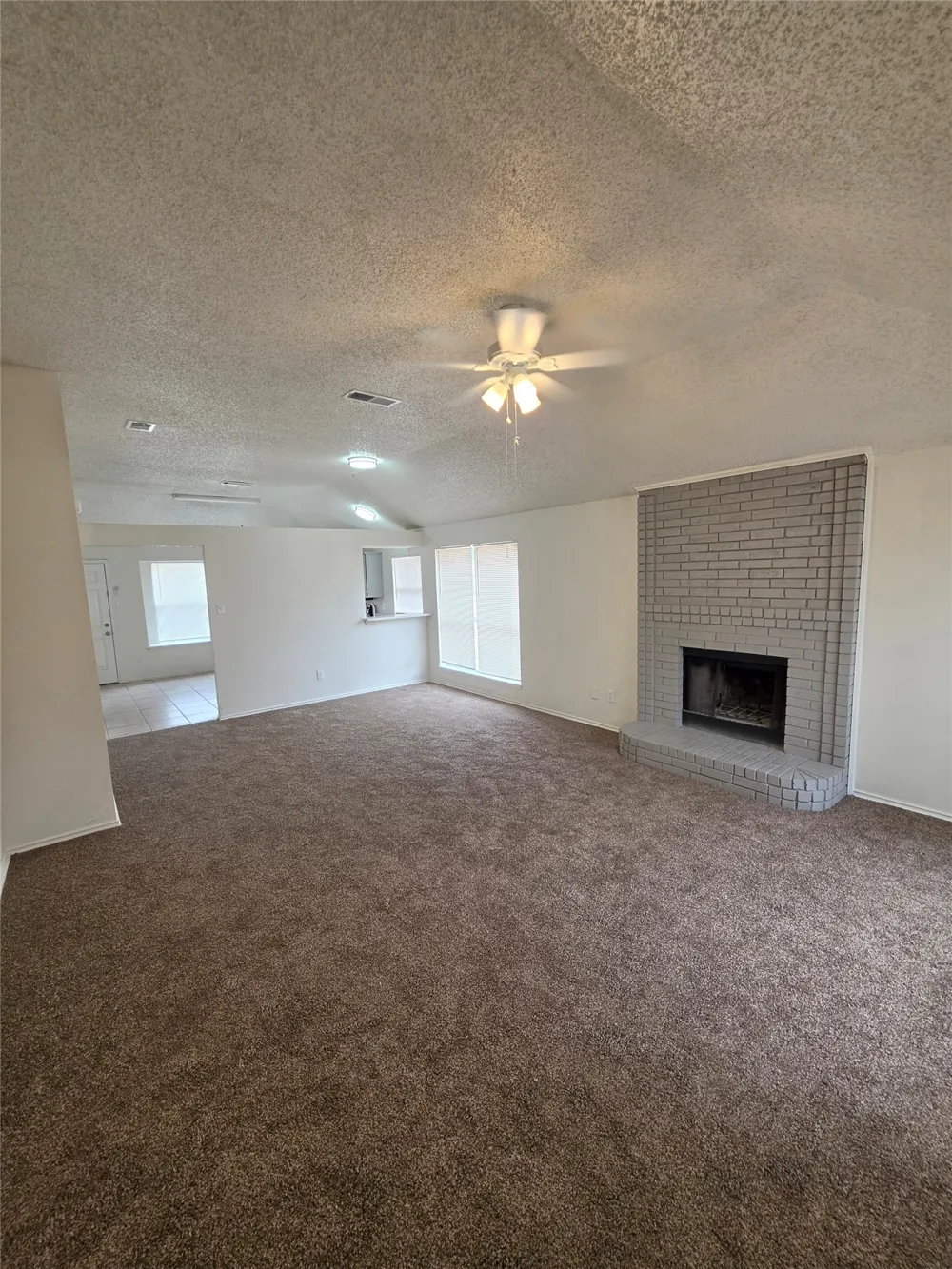 1105 Rosewood Lane Lancaster, TX 75146