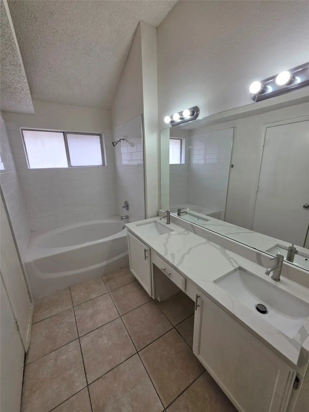 1105 Rosewood Lane Lancaster, TX 75146