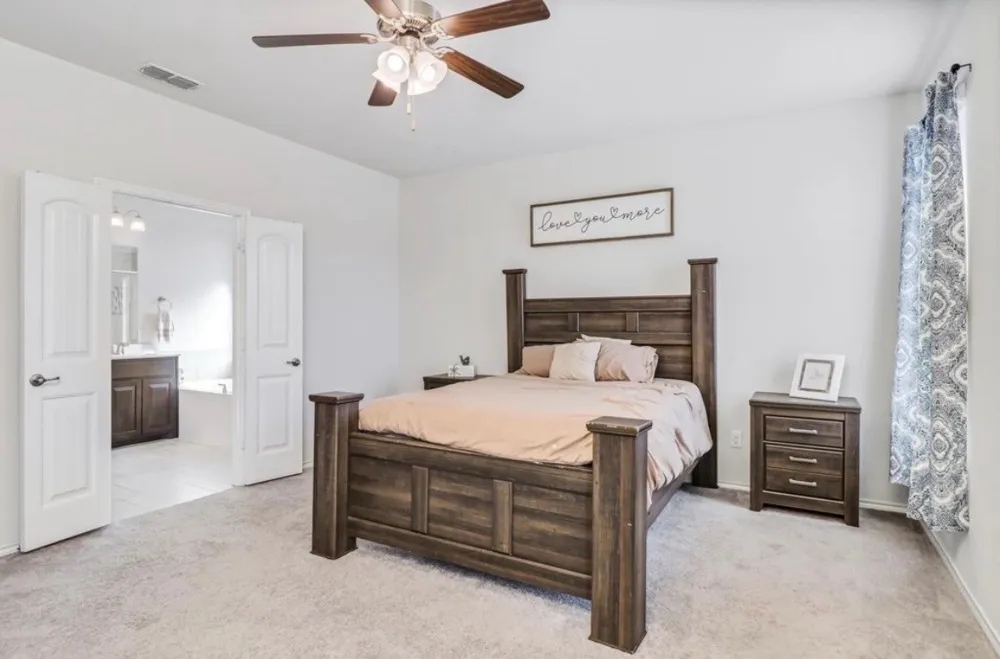1831 Creekwood Drive Cleburne, TX 76033