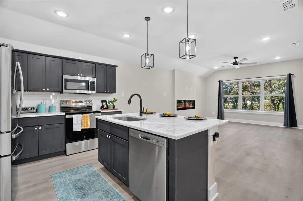 461 Peace Lily Way Tolar, TX 76476
