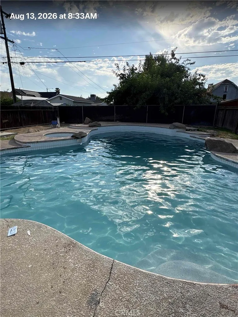 337 S Meridian Avenue Fresno, CA 93702
