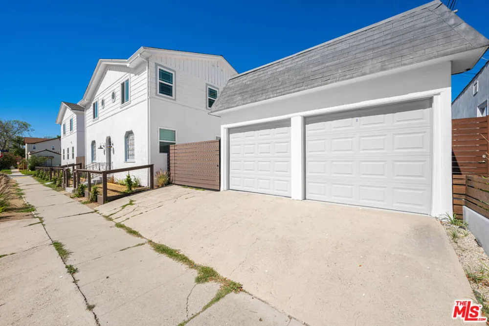 5317 Saturn Street Los Angeles, CA 90019