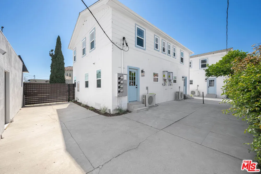 5317 Saturn Street Los Angeles, CA 90019