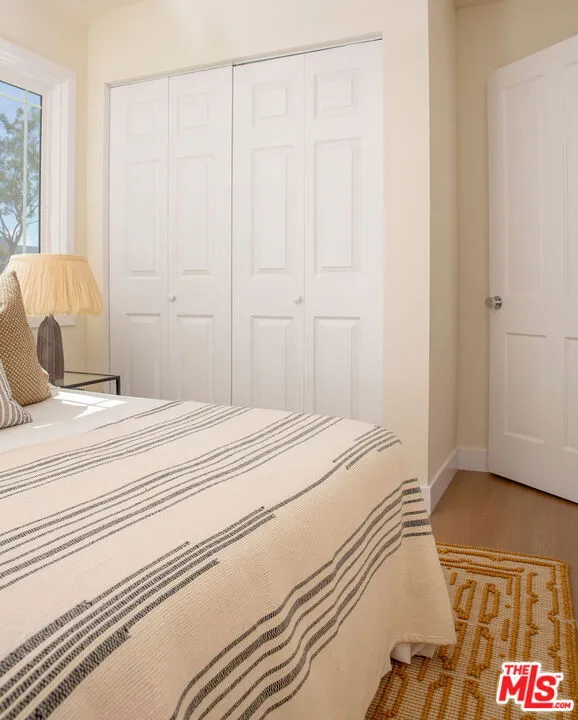5317 Saturn Street Los Angeles, CA 90019