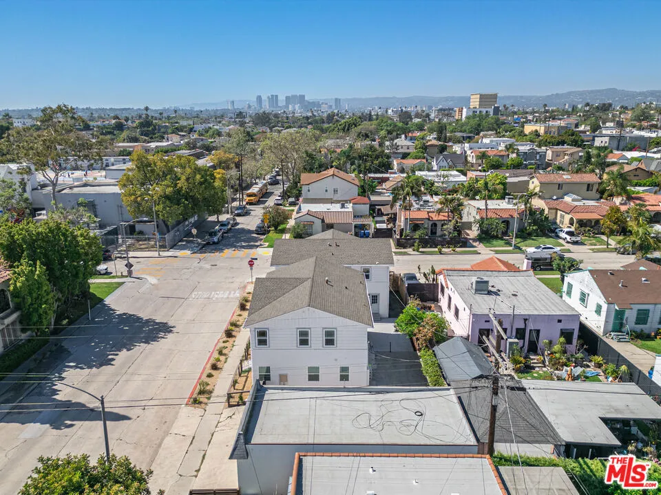 5317 Saturn Street Los Angeles, CA 90019