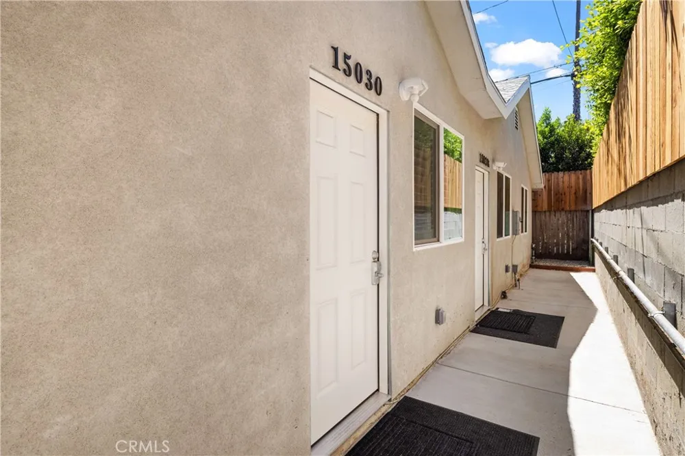 15030 Hesby Street Sherman Oaks, CA 91403