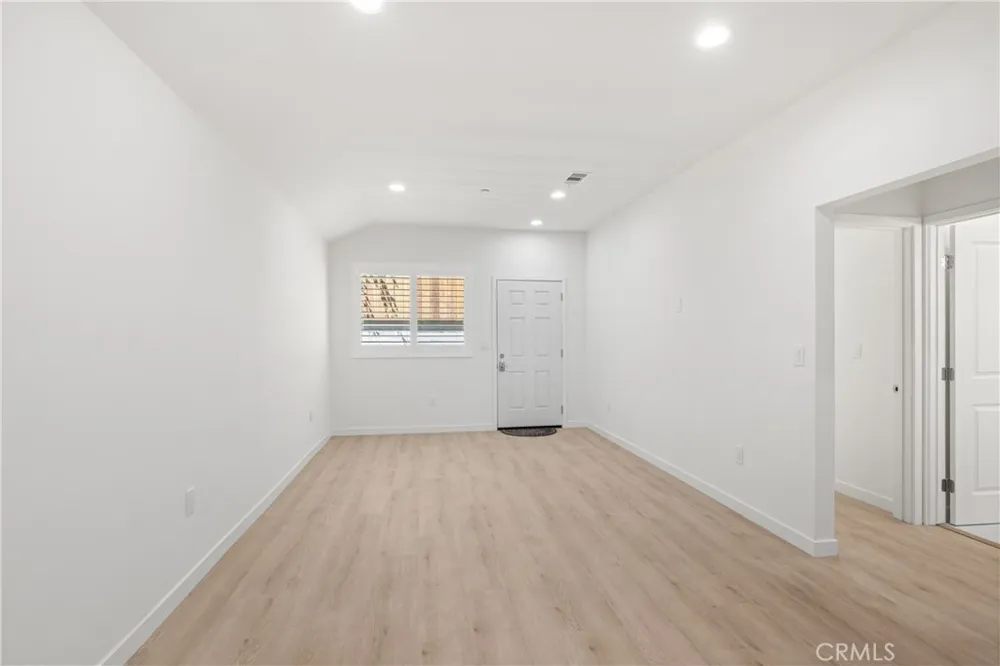 15030 Hesby Street Sherman Oaks, CA 91403