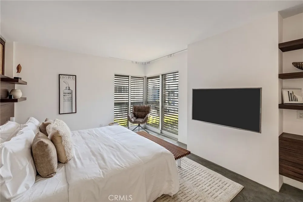 27 Driftwood Street Marina del Rey, CA 90292