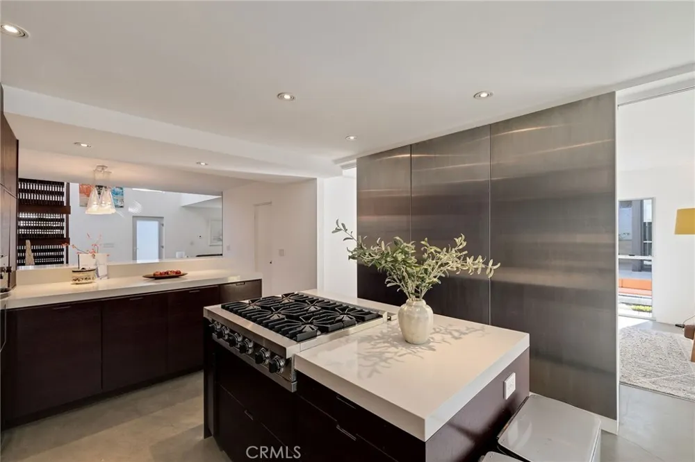 27 Driftwood Street Marina del Rey, CA 90292