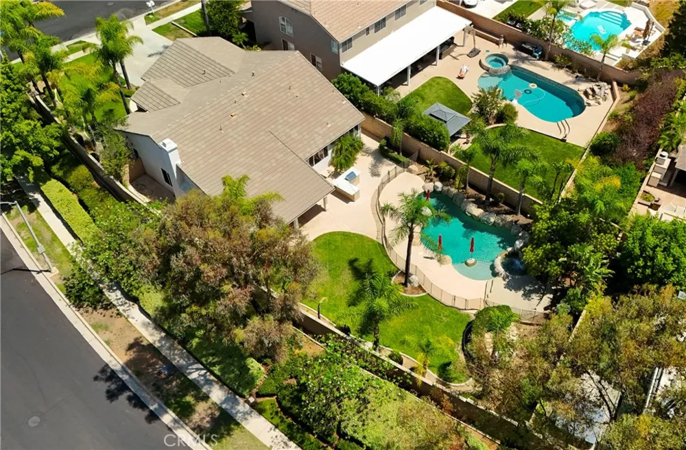 1806 Willowbluff Drive Corona, CA 92883