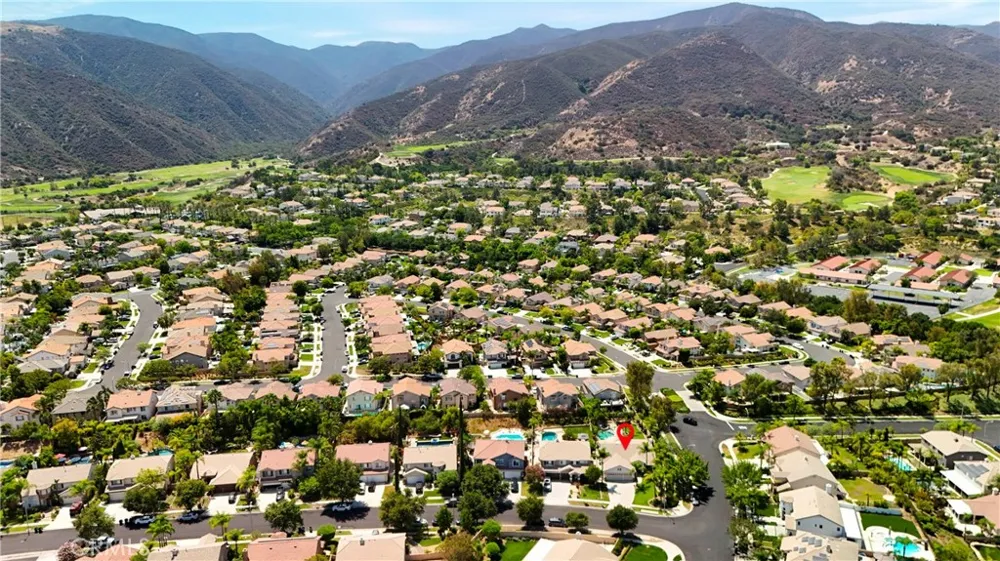 1806 Willowbluff Drive Corona, CA 92883