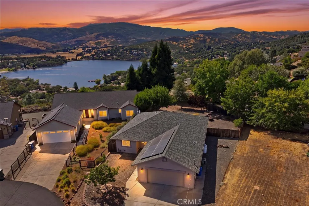 19527 Stonegate Hidden Valley Lake, CA 95467
