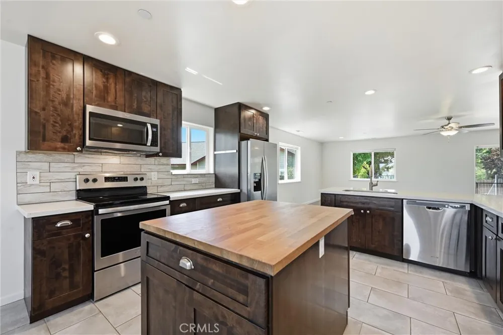 19527 Stonegate Hidden Valley Lake, CA 95467