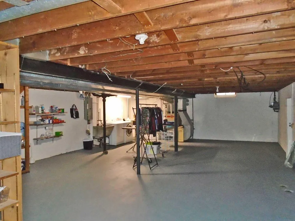 616 Leona Drive Ann Arbor, MI 48103