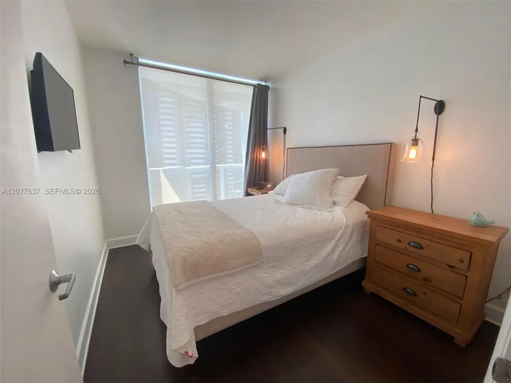 6365 Collins Ave #2005 Miami Beach, FL 33141