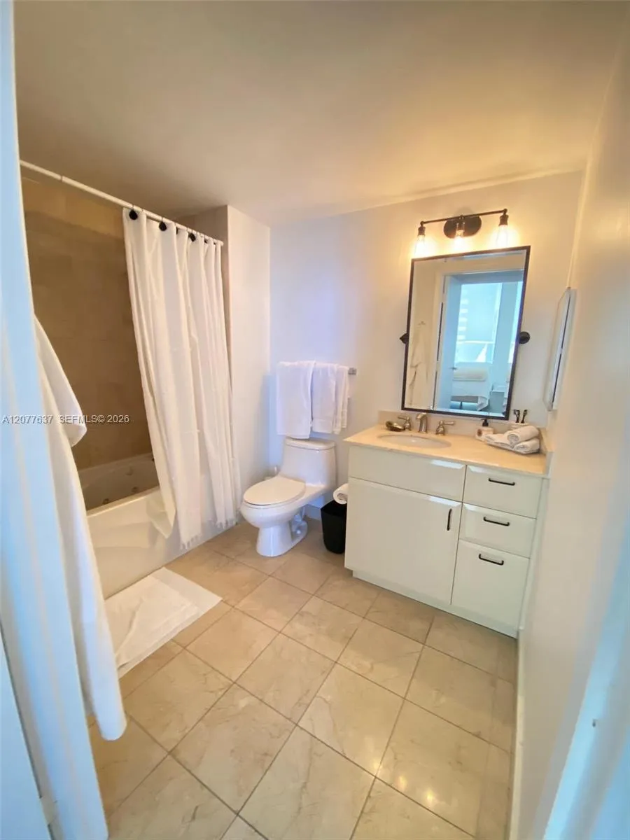 6365 Collins Ave #2005 Miami Beach, FL 33141
