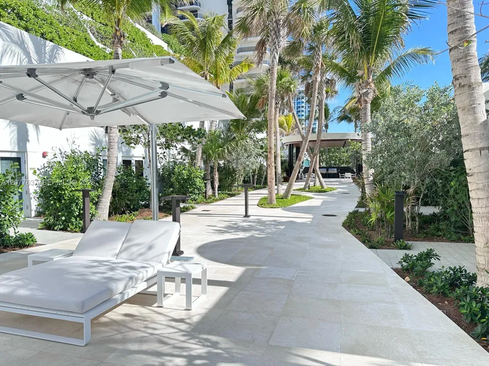 6365 Collins Ave #2005 Miami Beach, FL 33141