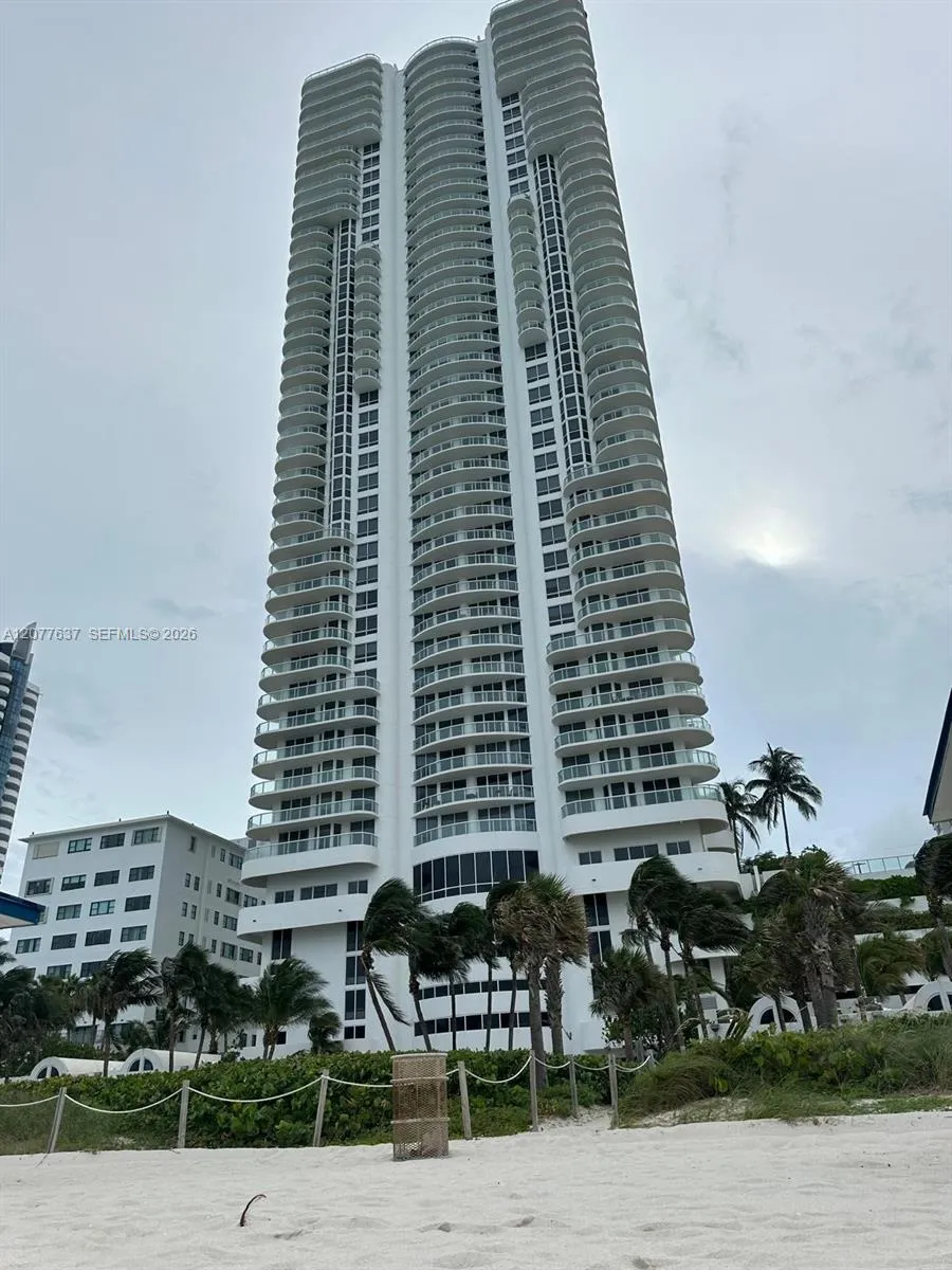 6365 Collins Ave #2005 Miami Beach, FL 33141