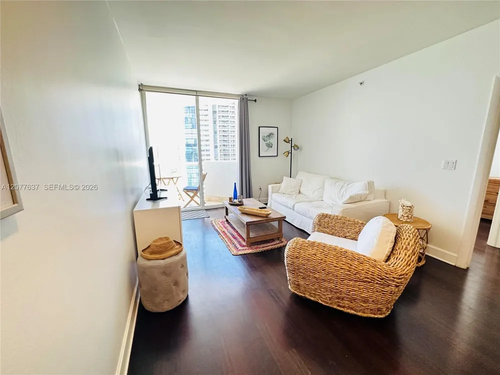 6365 Collins Ave #2005 Miami Beach, FL 33141