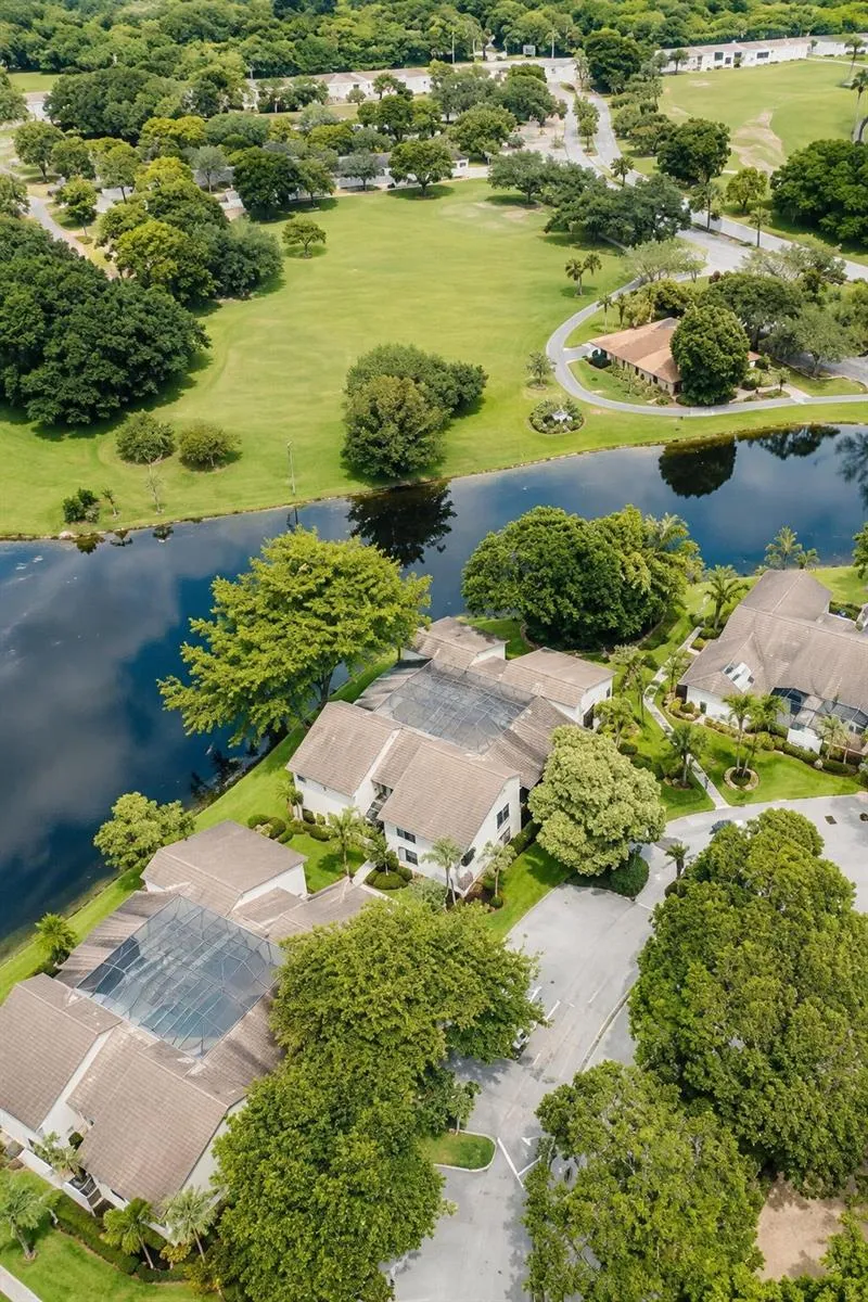2540 CARAMBOLA CIRCLE #1831 Coconut Creek, FL 33066