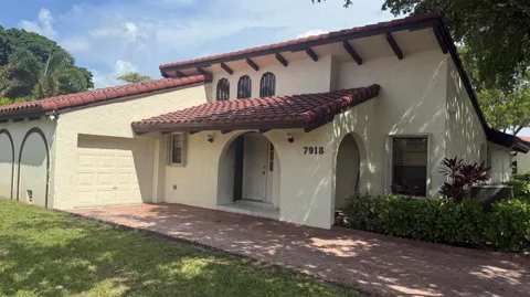 7918 HIBISCUS CIRCLE #59