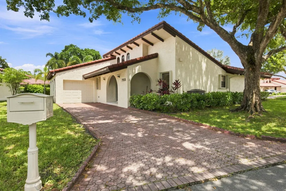 7918 HIBISCUS CIRCLE #59 Tamarac, FL 33321