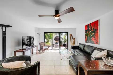 547 NE 7th Avenue #3a
