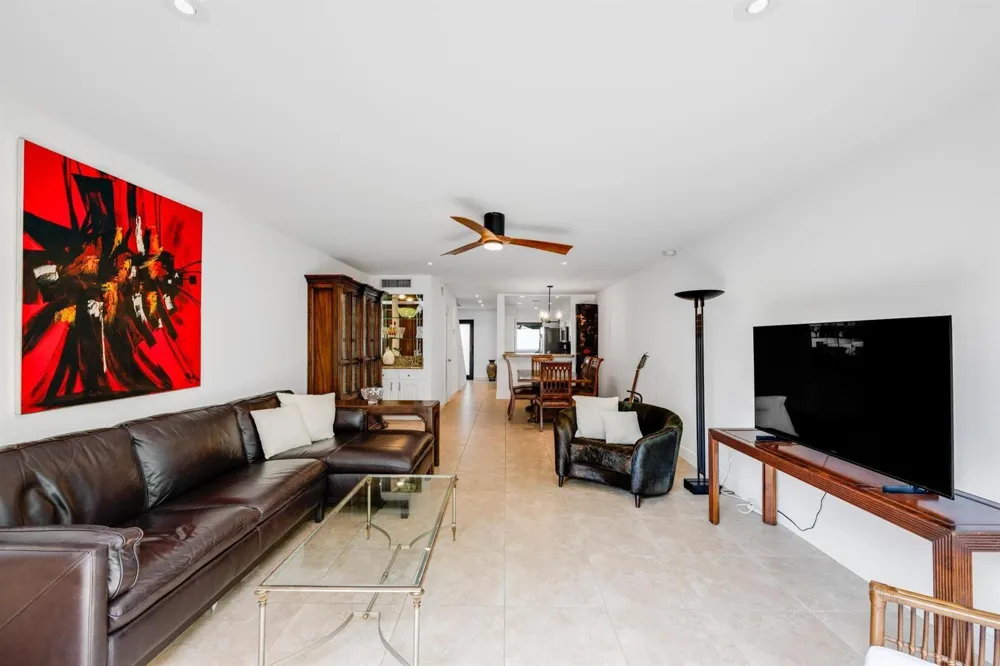 547 NE 7th Avenue #3a Fort Lauderdale, FL 33301