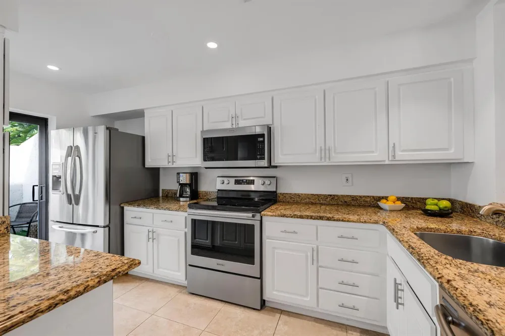 547 NE 7th Avenue #3a Fort Lauderdale, FL 33301